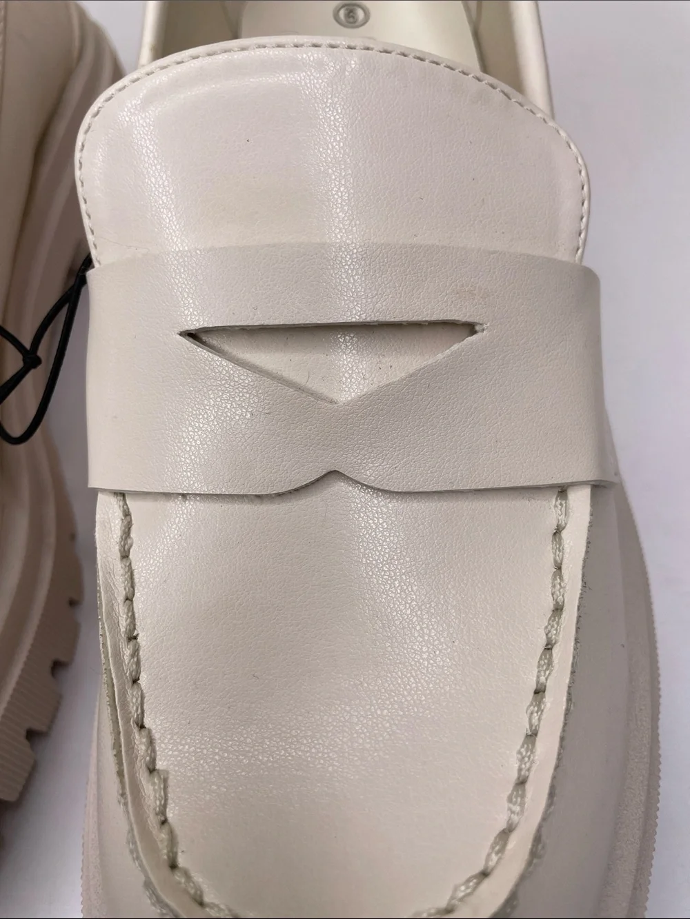 FALLS CREEK Cream VANESSA Memory Foam Prep Platform Lug Sole Penny Loafer NWT 9